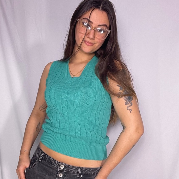 Vintage 80s light blue cable knit cropped 1980s V neck sweater vest Size M - Picture 5 of 11